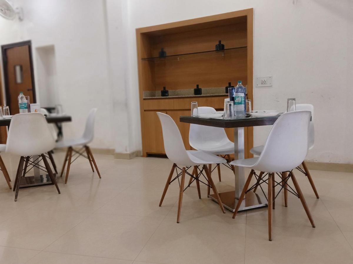 Sparrow Inn Ankur Алвар Екстериор снимка